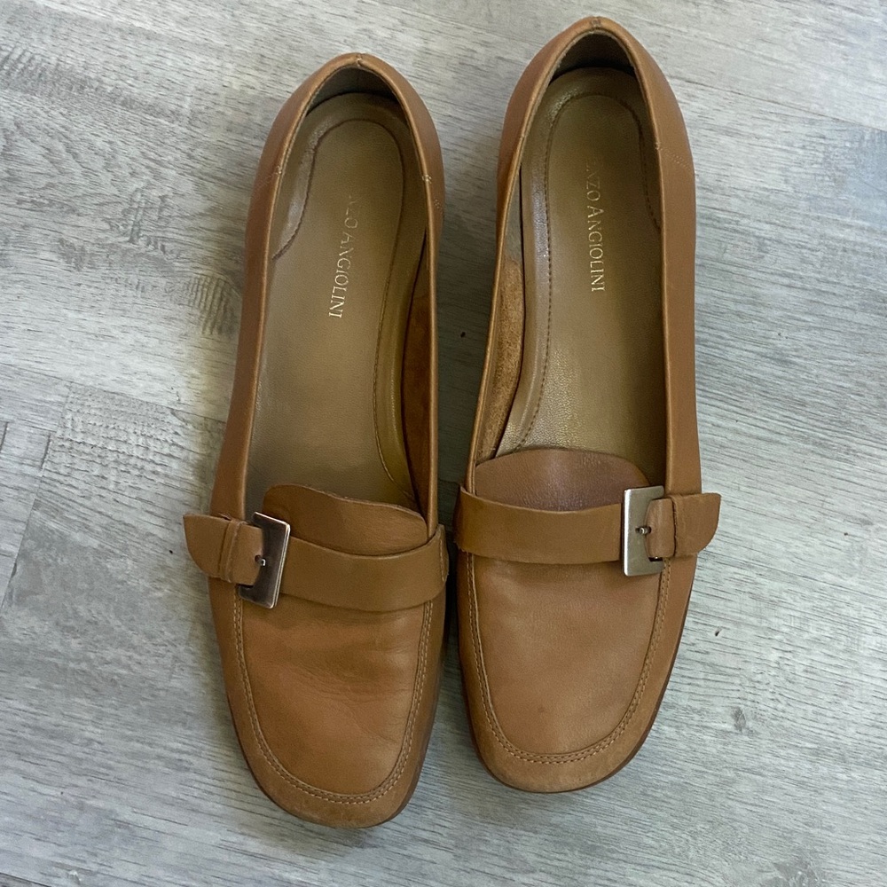 Vintage Enzo Angiolini Camel/Tan leather loafer size 9